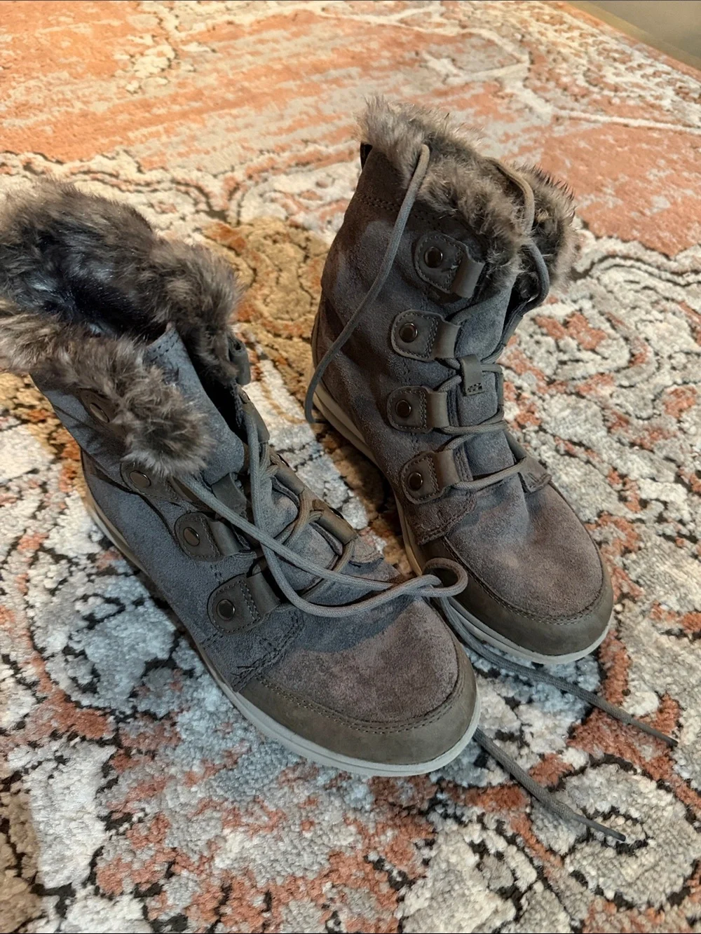 Sorel Women's Gray Faux-Fur Lace-Up Winter Boots